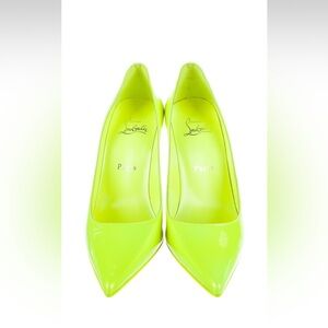 Christian Louboutin
Patent Leather Pumps
Size: 7 | US7, IT37 Size Guide